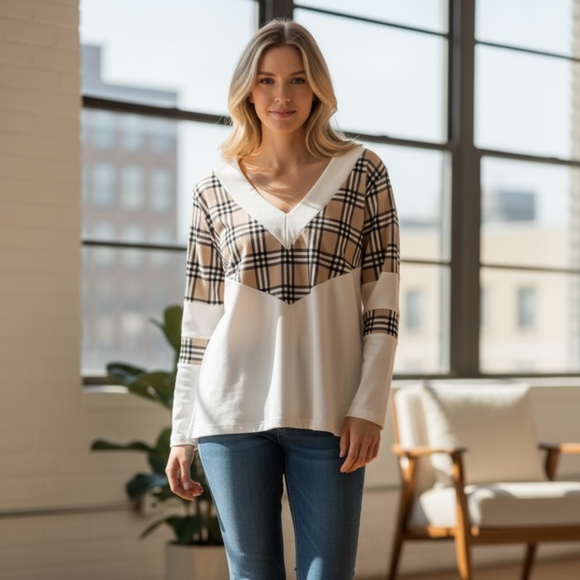 Chicme Women's Long-sleeve V-neck Plaid Pattern Shirt - Picture 1 of 5